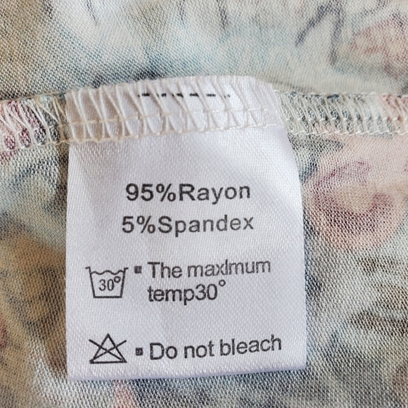 NWT Grecerelle Womens Floral Maxi Dress. SIZE L - Picture 5 of 6